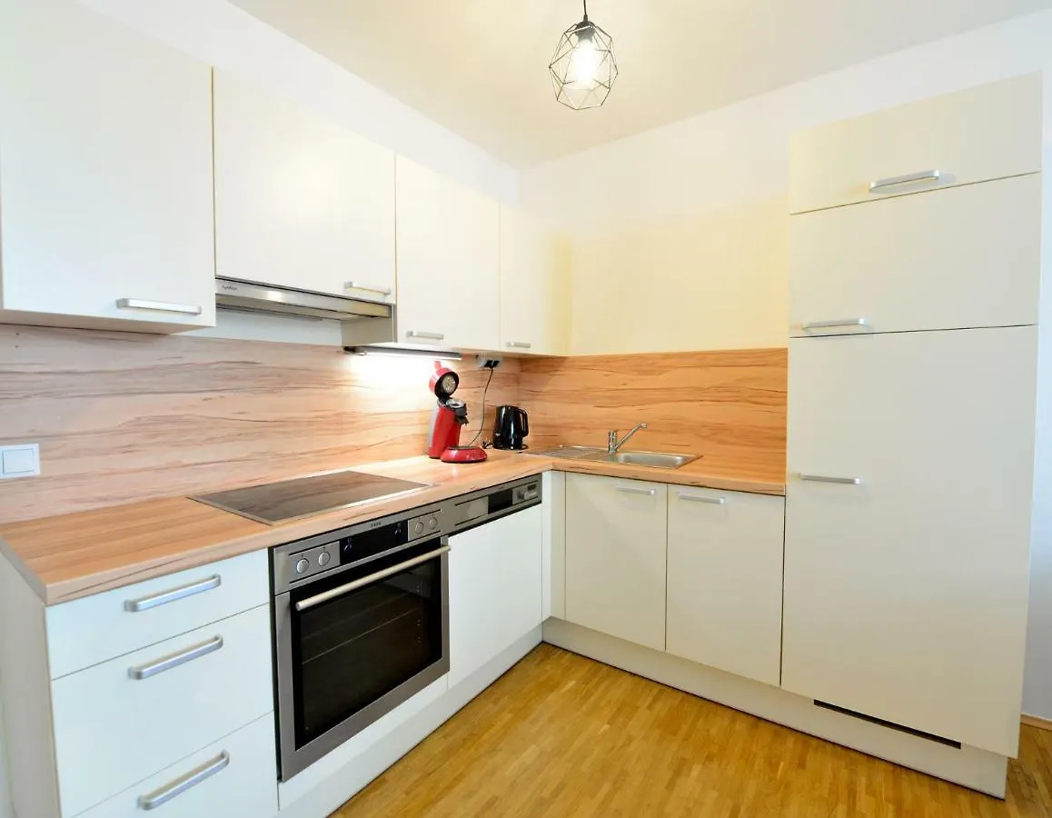 Nice 2 Bedrooms At The Subway 10 Min To Center 维也纳 0*,  奥地利
