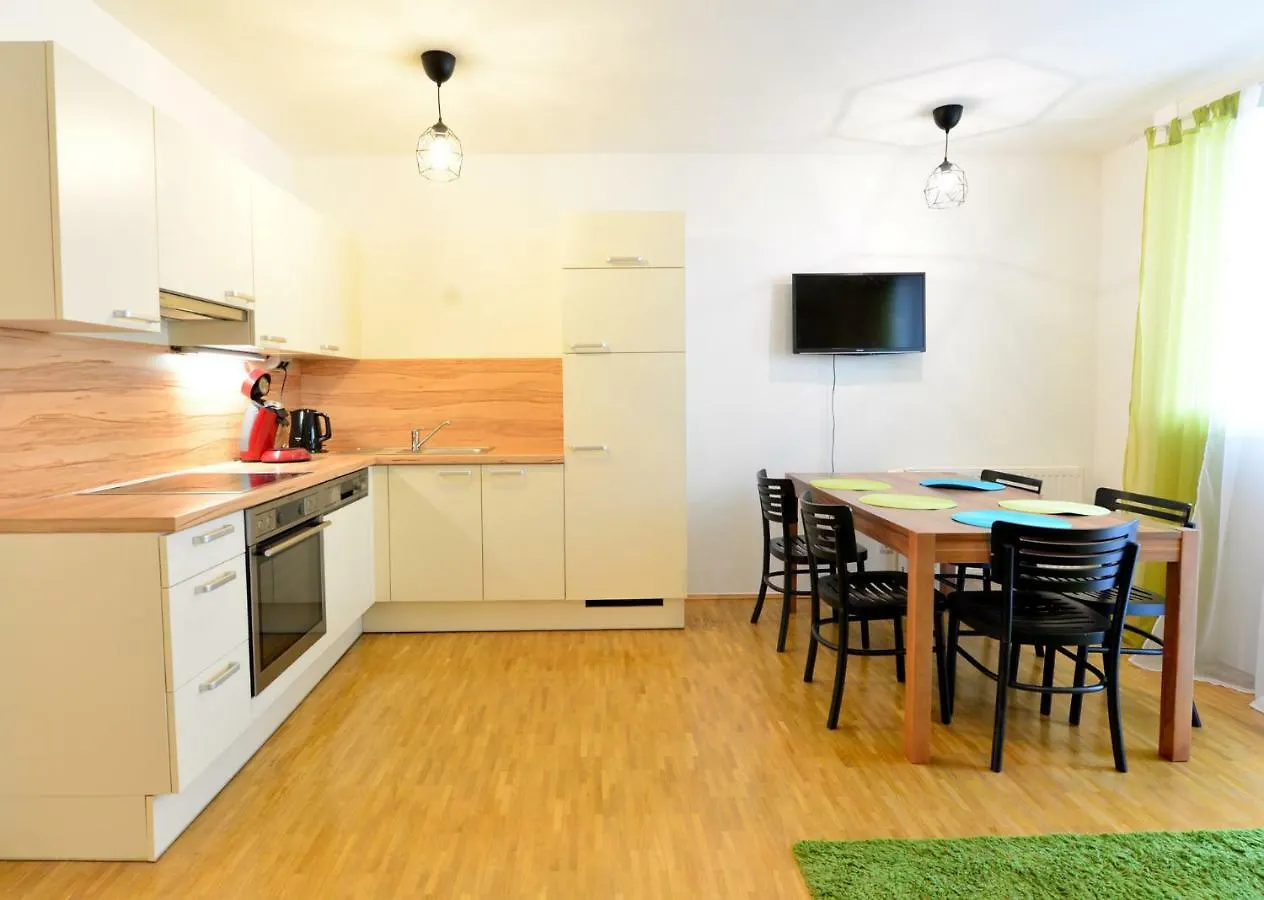 Nice 2 Bedrooms At The Subway 10 Min To Center Βιέννη 0*,  Αυστρία